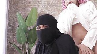 Gadis Arab, Berselingkuh, Seks nungging