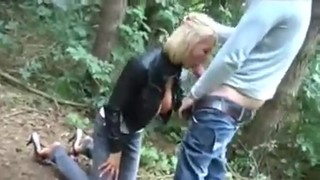 Deutsch Blonde Sucking And Fucking A Giant Pecker In The Woods