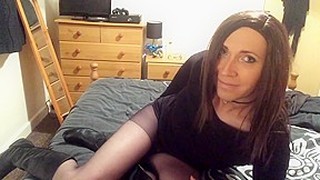 Crossdresser Wanks In Tights