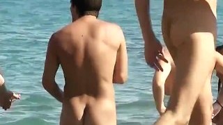 Tepi pantai, Orang telanjang
