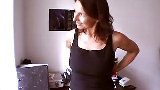 Hot Milf Swallow Sperm