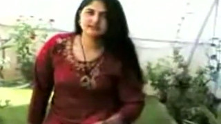 Homemade Solo With A Chubby Paki Chick Showing Her Body
