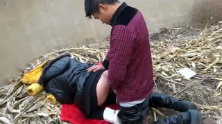 Chinese Creampie On A Garbage Dump