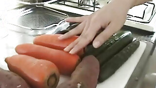 Japanese Babe Insert Carrot On Her Hairy Pussy Masturbating