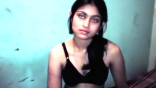 Sexy Bangla GF In Bra