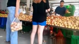 Leegings Ass At Food Market