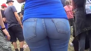 Chubby Ass Chick In Tight Blue Jeans