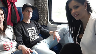 Couple, Porno Tchèque, Plan à quatre, Train